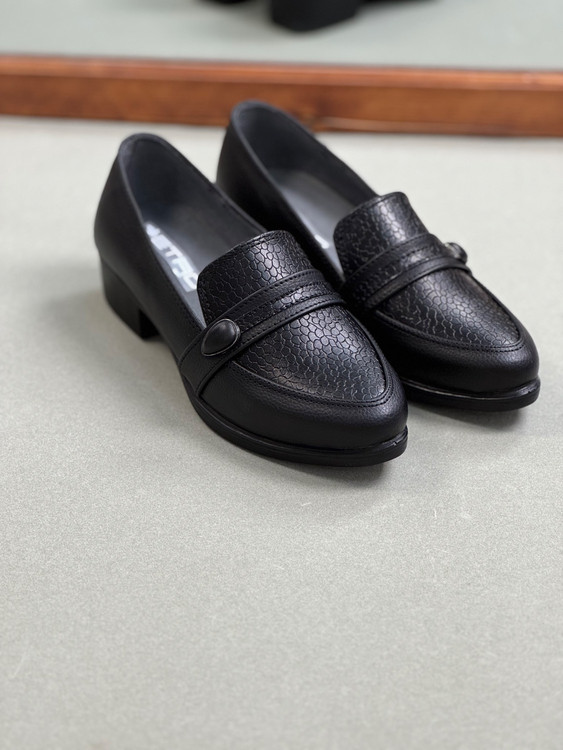 کفش طبی زنانه مدل بادامی پاشنه 3 سانتی زیره فنر دار