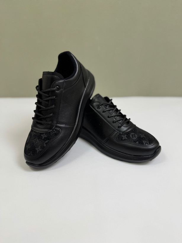 سایز 41 تعداد محدود در صورت نیاز تو <<تماس با ما>> و یا پیج اینستاگرام<> اطلاع بدید.