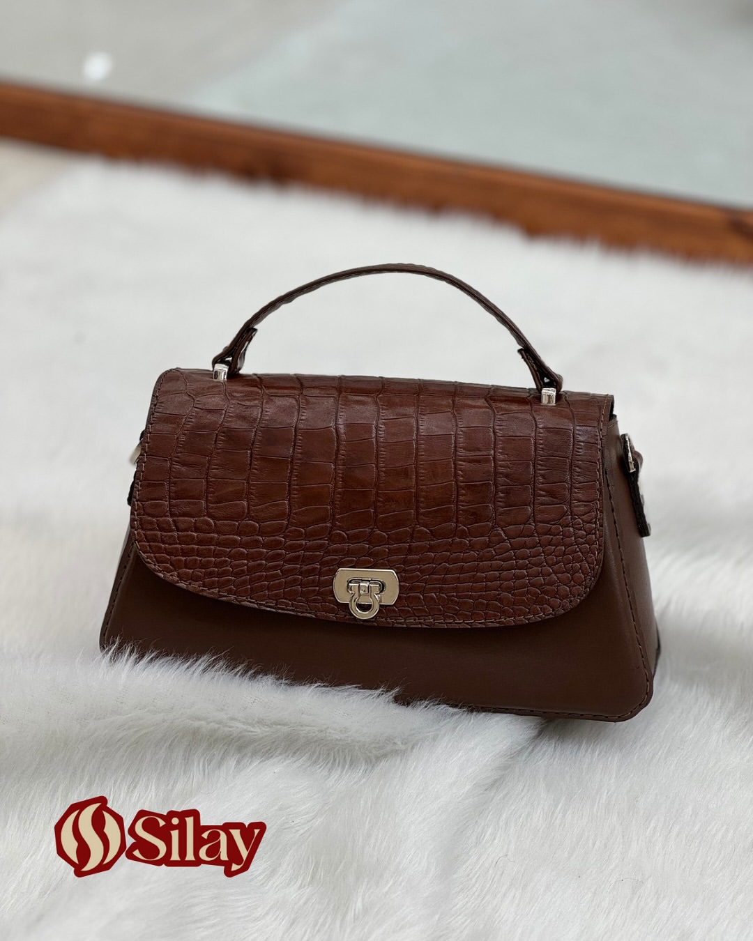 کیف چرم طبیعی گاوی زنانه