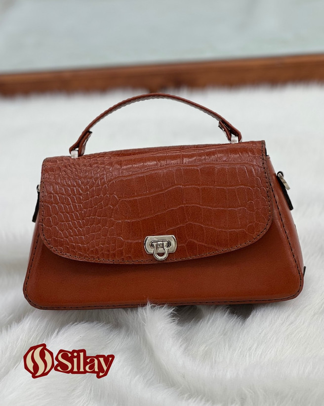 کیف چرم طبیعی گاوی زنانه