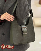 کیف چرم طبیعی زنانه دیبا مدل کمربندی دوشی سبز یشمی