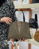 کیف چرم طبیعی زنانه دیبا مدل دکه ای رنگ کرم