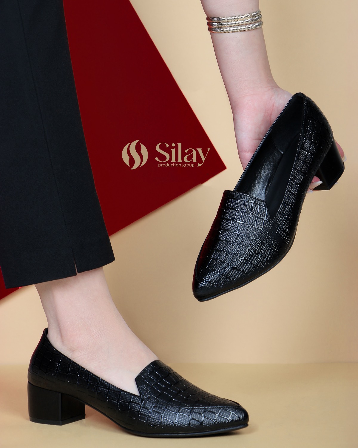 کفش زنانه مدل دو دوخت پاشنه‌دار | ورنی چاپی سنگی