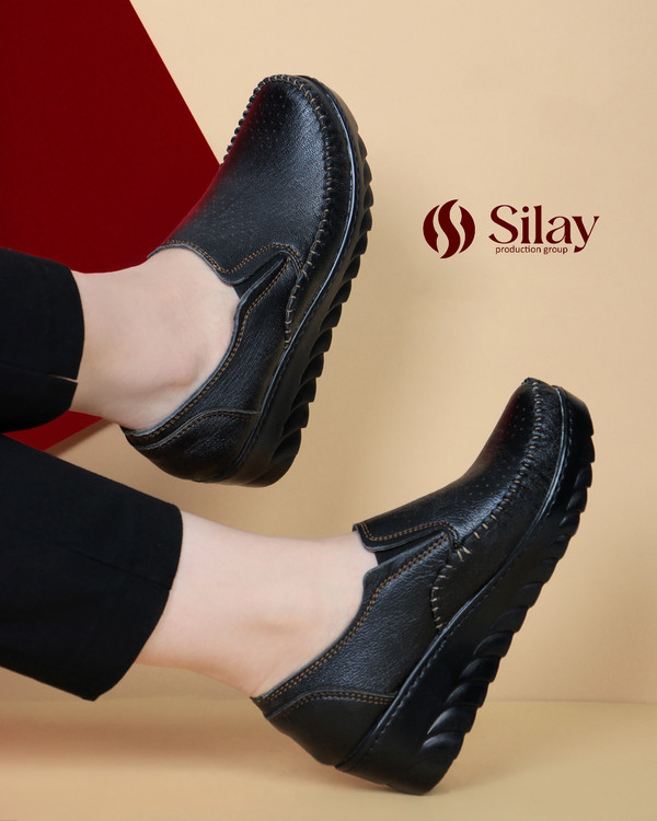 کفش زنانه طبی چرم طبیعی دستدوز لژدار | مدل دور دوخت رنگ مشکی