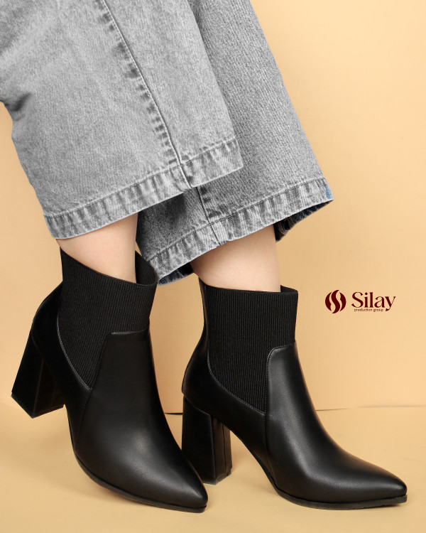 نیم بوت زنانه کشی شبروی پشت چرم با پاشنه ۷ سانتی SIS و زیره نئولایت مشکی