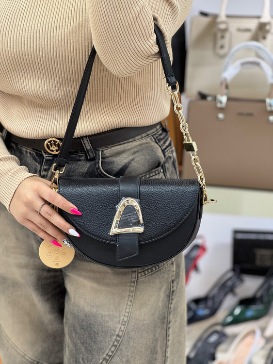 کیف زنانه هاتیج مدل زنجیر قفلی با یراق طلایی وارداتی مشکی