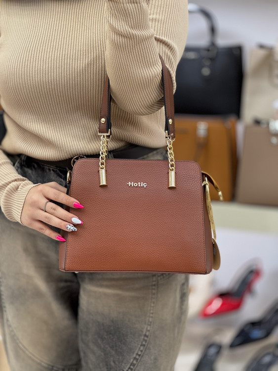 کیف زنانه هاتیج کد 320 | بند چرم و زنجیر با یراق ضمانتدار عسلی