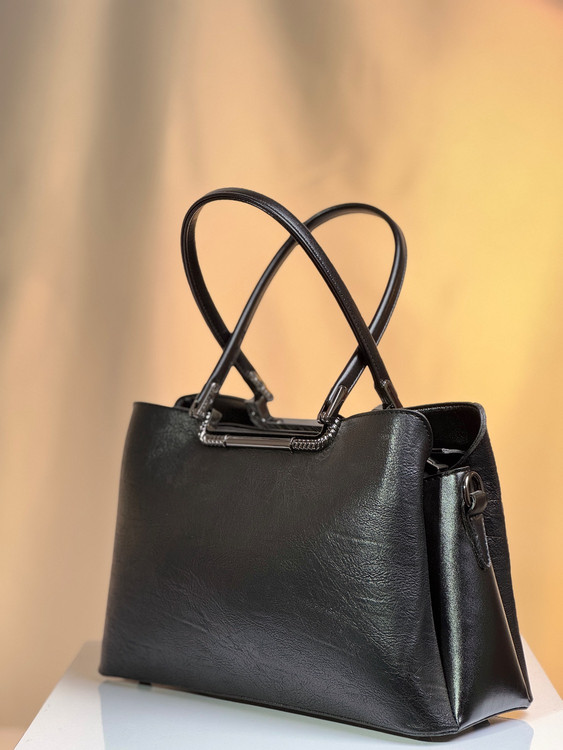 کیف زنانه چرم صنعتی وارداتی رنگ مشکی