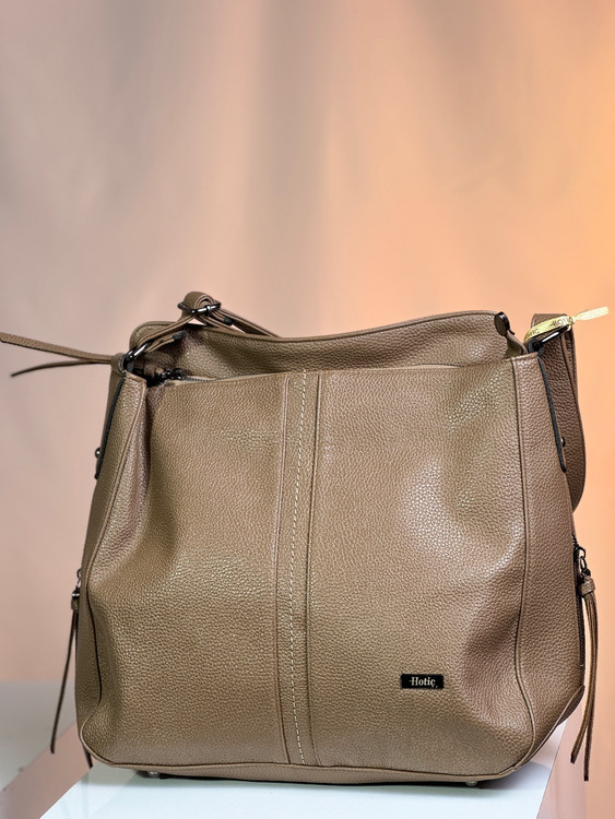 کیف زنانه چرم وارداتی برند هاتیج کد 270 رنگ بندی نسکافه ای