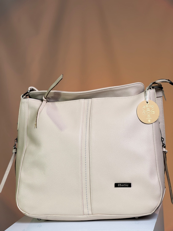 کیف زنانه چرم وارداتی برند هاتیج کد 270 رنگ بندی کرمی