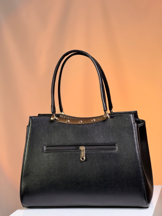 کیف زنانه چرم وارداتی برند هاتیج کد 312 رنگ بندی مشکی