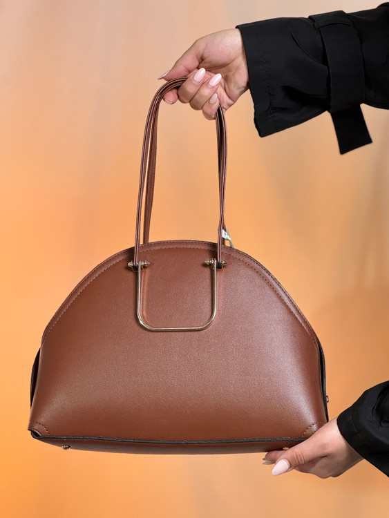 کیف زنانه چرم صنعتی وارداتی برند هاتیج کد 300 رنگبندی عسلی