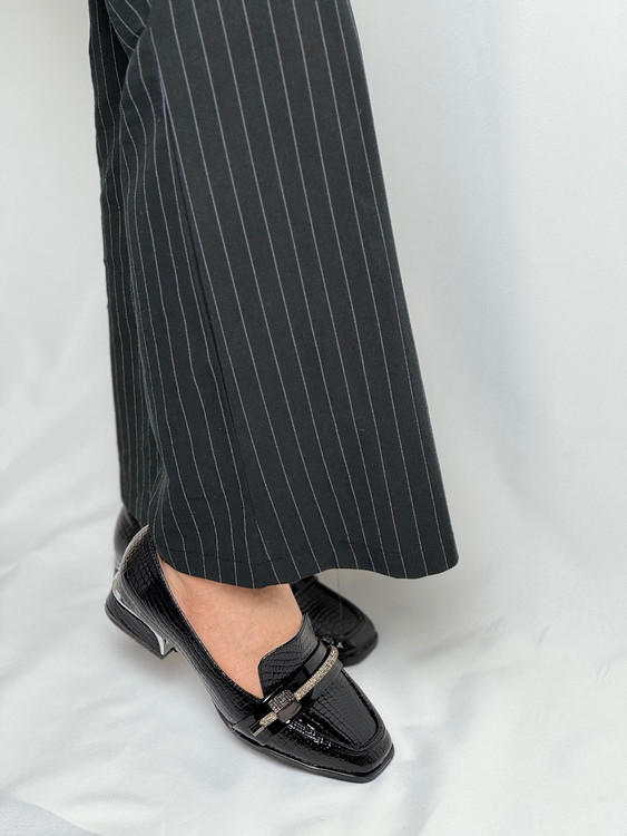 کفش زنانه جنس ورنی لوبیایی وارداتی نگین دار پاشنه 3 سانتی