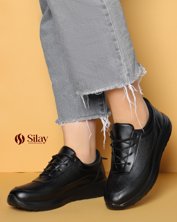 کفش اسپورت زنانه پشت چرم رویه دوخت | رنگ تمام مشکی رویه فلوتر