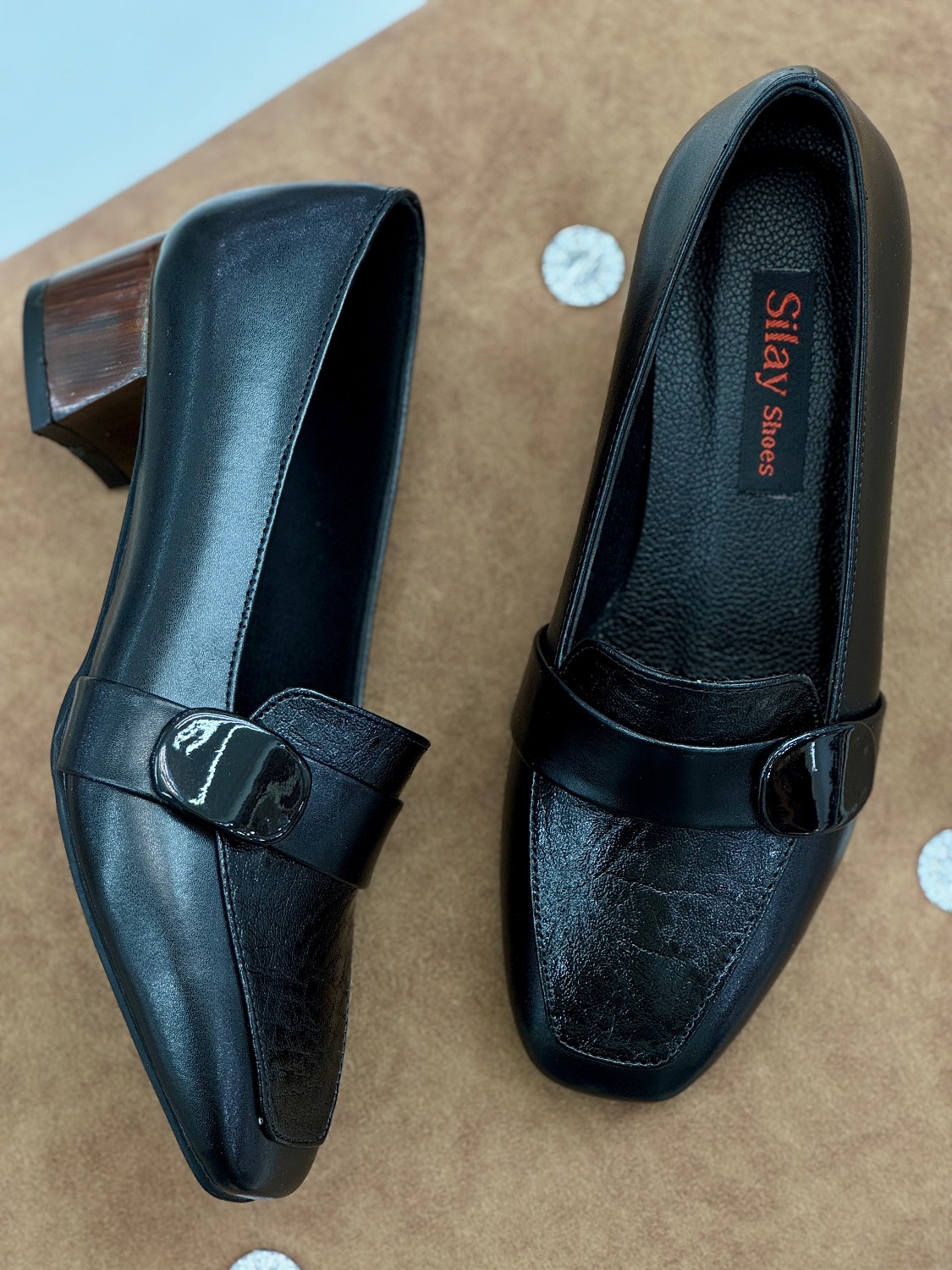 کفش زنانه مدل پاشنه چوبی کد 82 پاشنه 4 سانتی رنگ مشکی