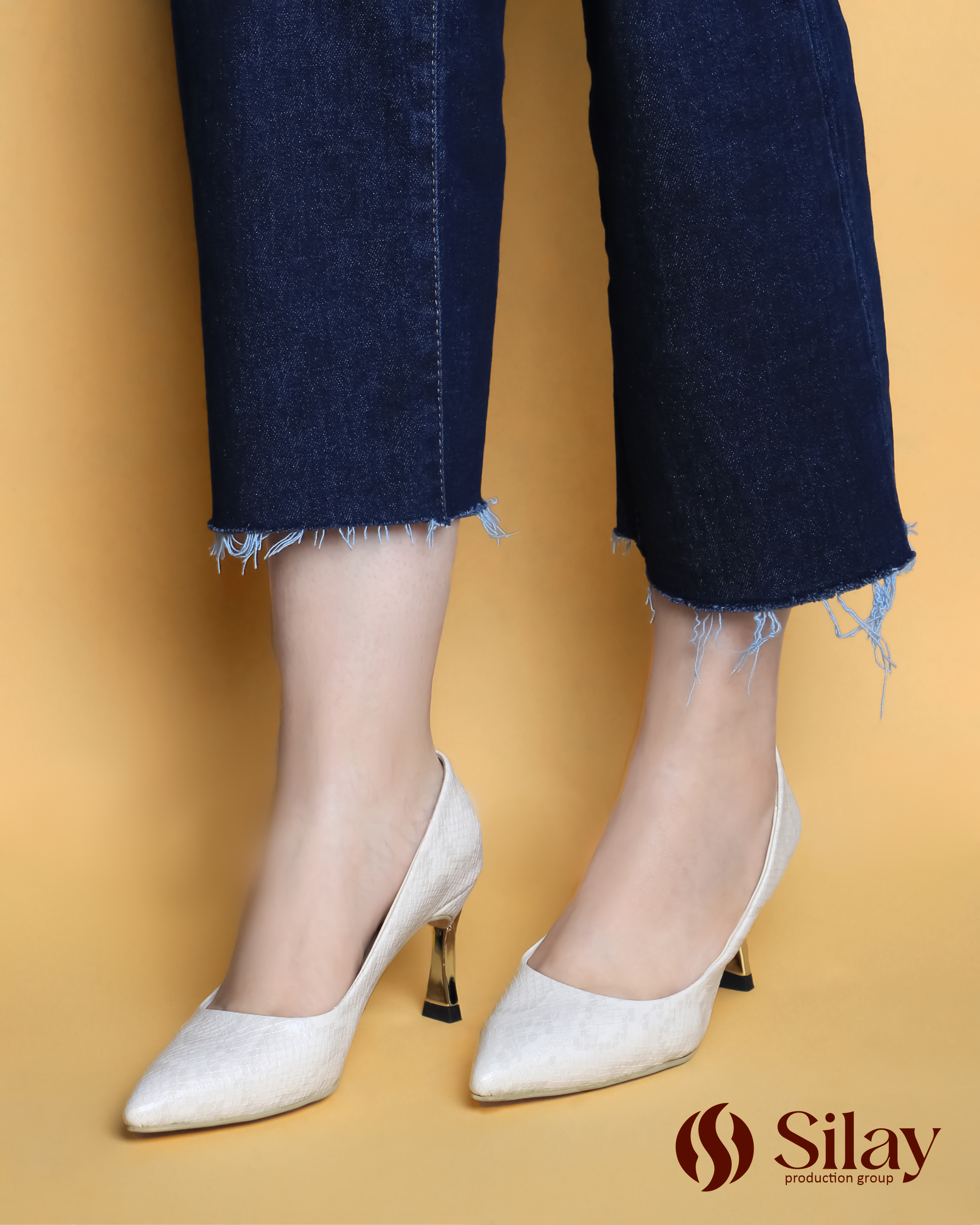 کفش مجلسی زنانه پاشنه 7 سانتی رویه پیتون وارداتی مشکی | کرم